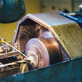 Mold Industry – Cylindrical Finish Grinding of Round Punches & Guide Pillars